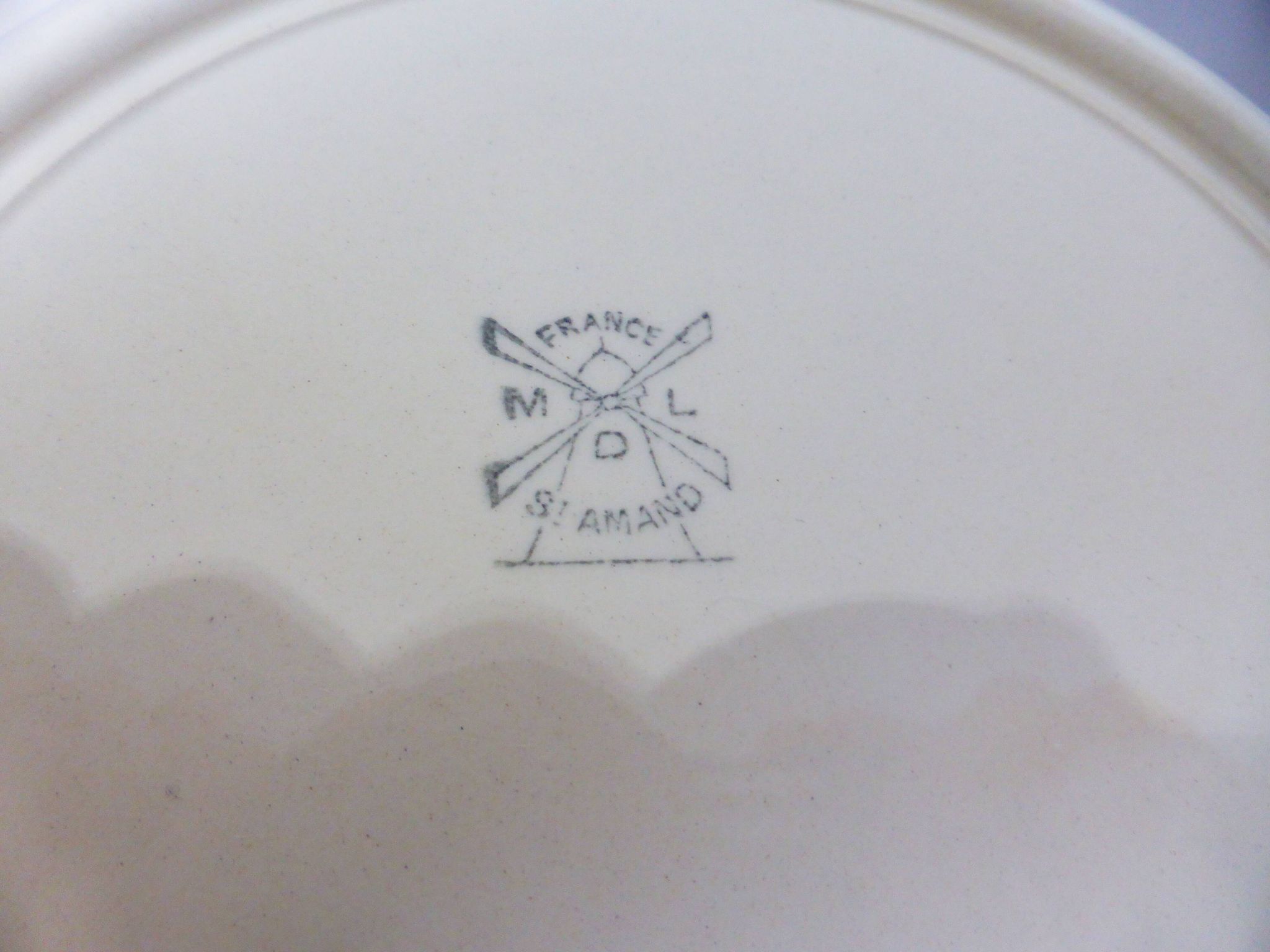 Set of 4 vintage flat plates from Moulin des Loups and St Amand 210369