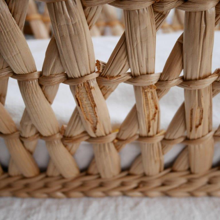 Doll bassinet with its bedding