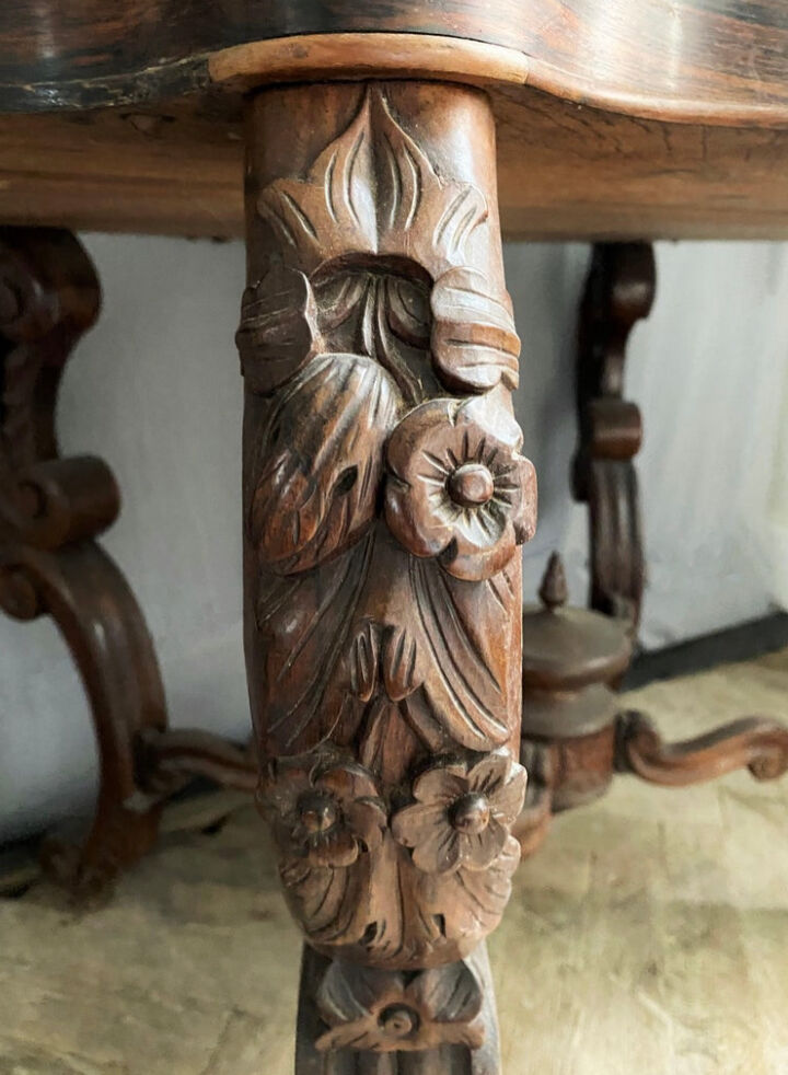 Oval table of Napoleon III period Late nineteenth century