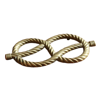 Brass knot trivia