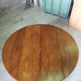 Extending table with 8 legs