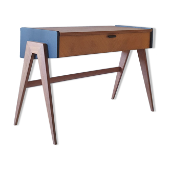 Scandinavian desk