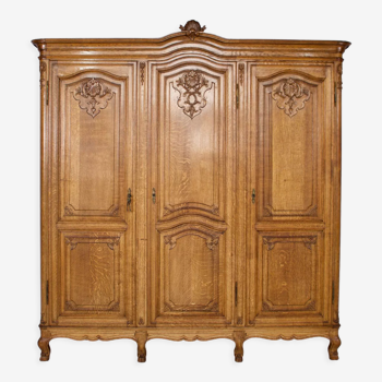 Armoire 3 portes Louis XV