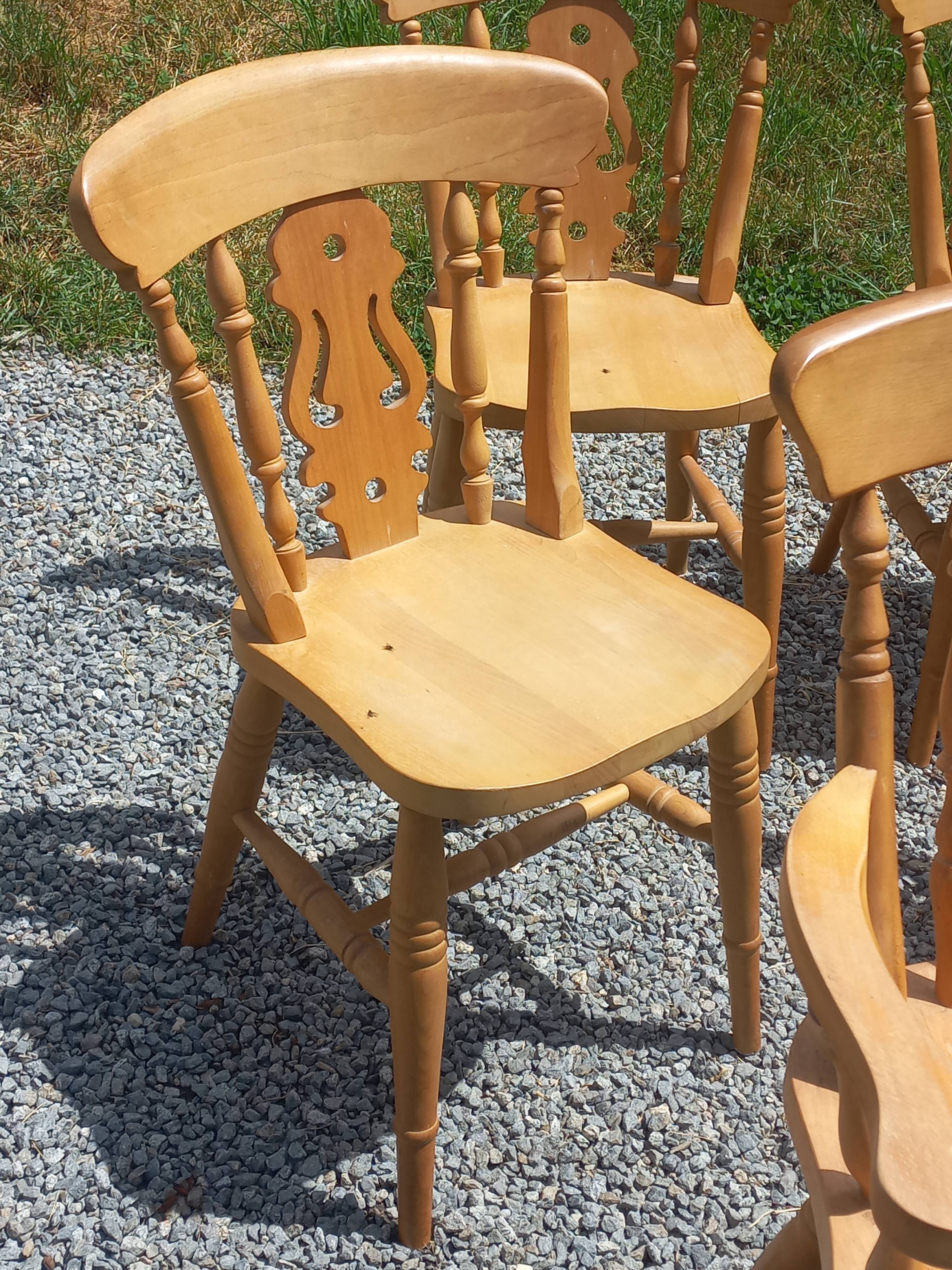Set of 4 chairs and 1 armchair in mountain style.