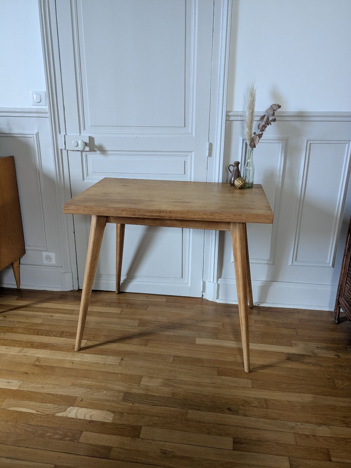 Vintage extendable table