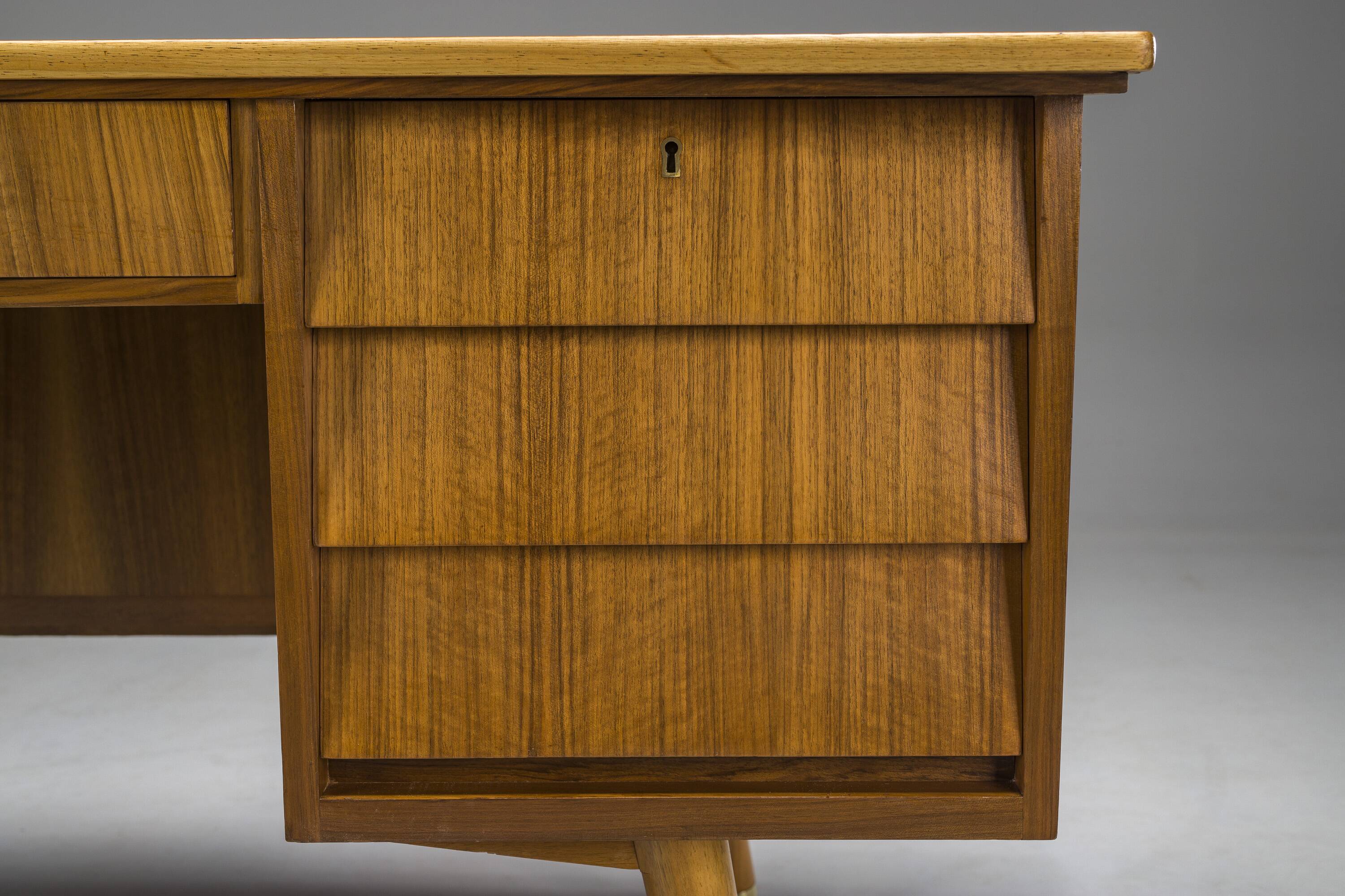 Freestanding Desk in Walnut, 1960s