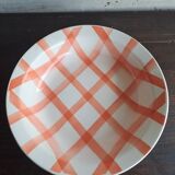 Moulin des loups red checkered dish