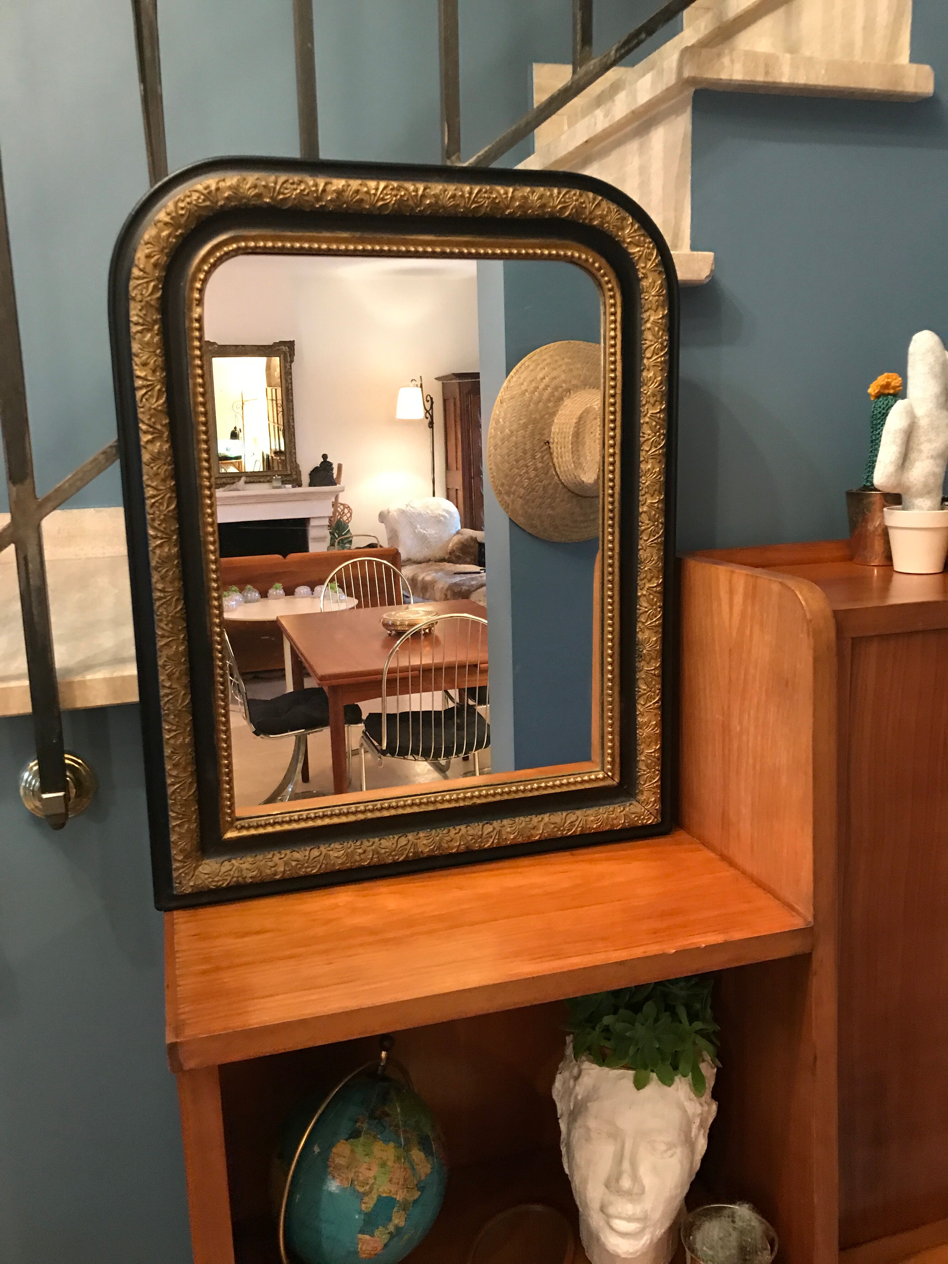 Miroir XIXè bois et stuc noirci et doré Napoléon III 49x60cm