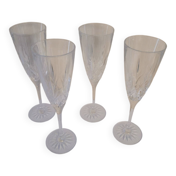 Flûtes en cristal taillé à pied étoilé. Années 60Flûtes en cristal