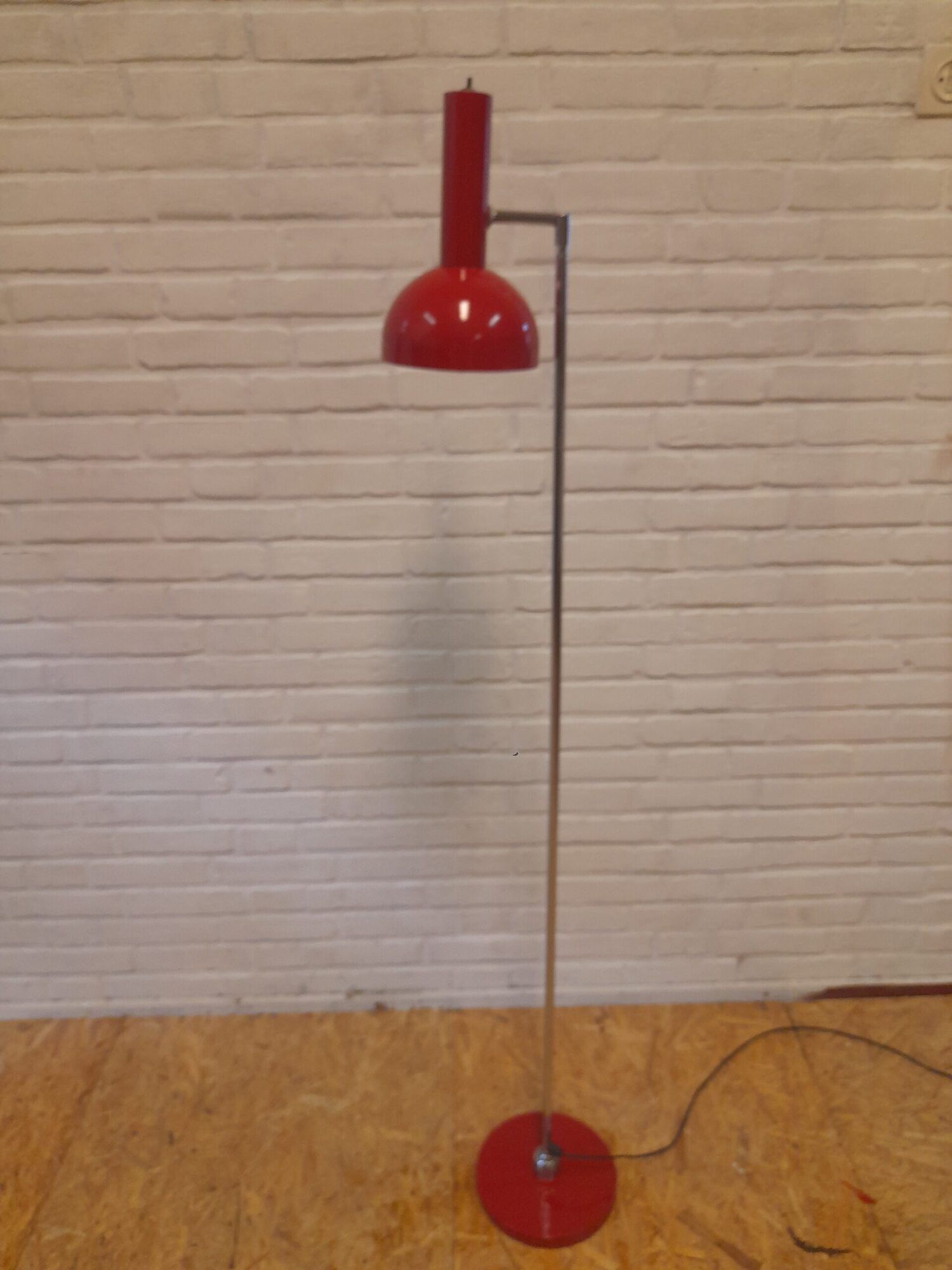 Hala adjustable floorlamp