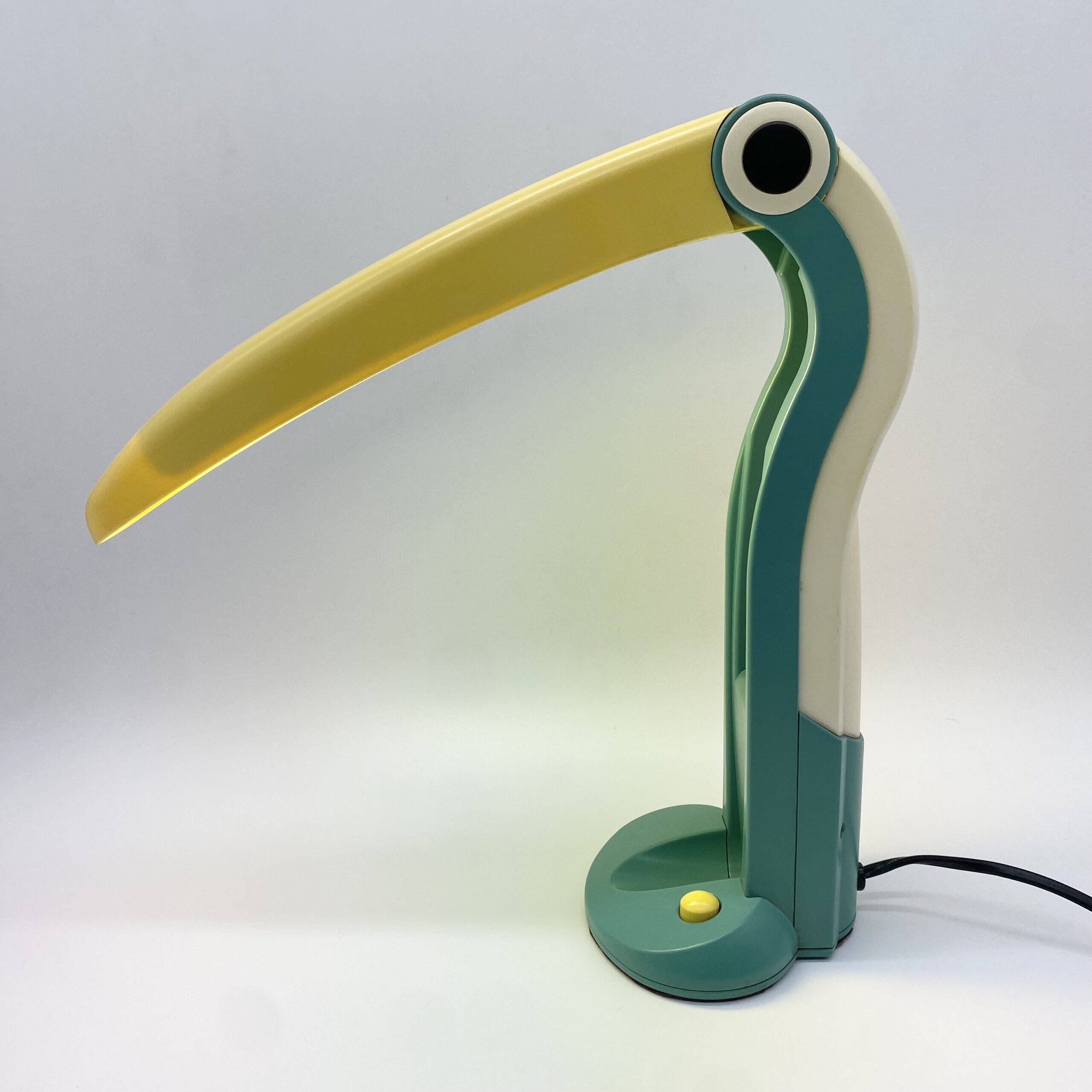 Toucan lamp "original" – H.T. Huang, Jiun Yo Co. Ltd., 1980s