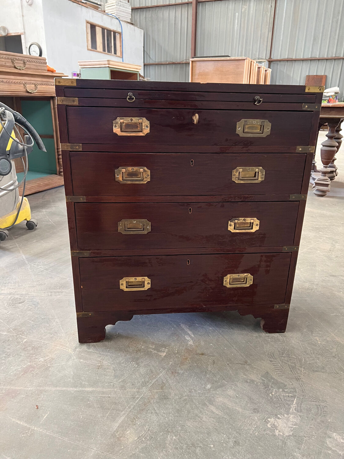 Marine chest of drawers