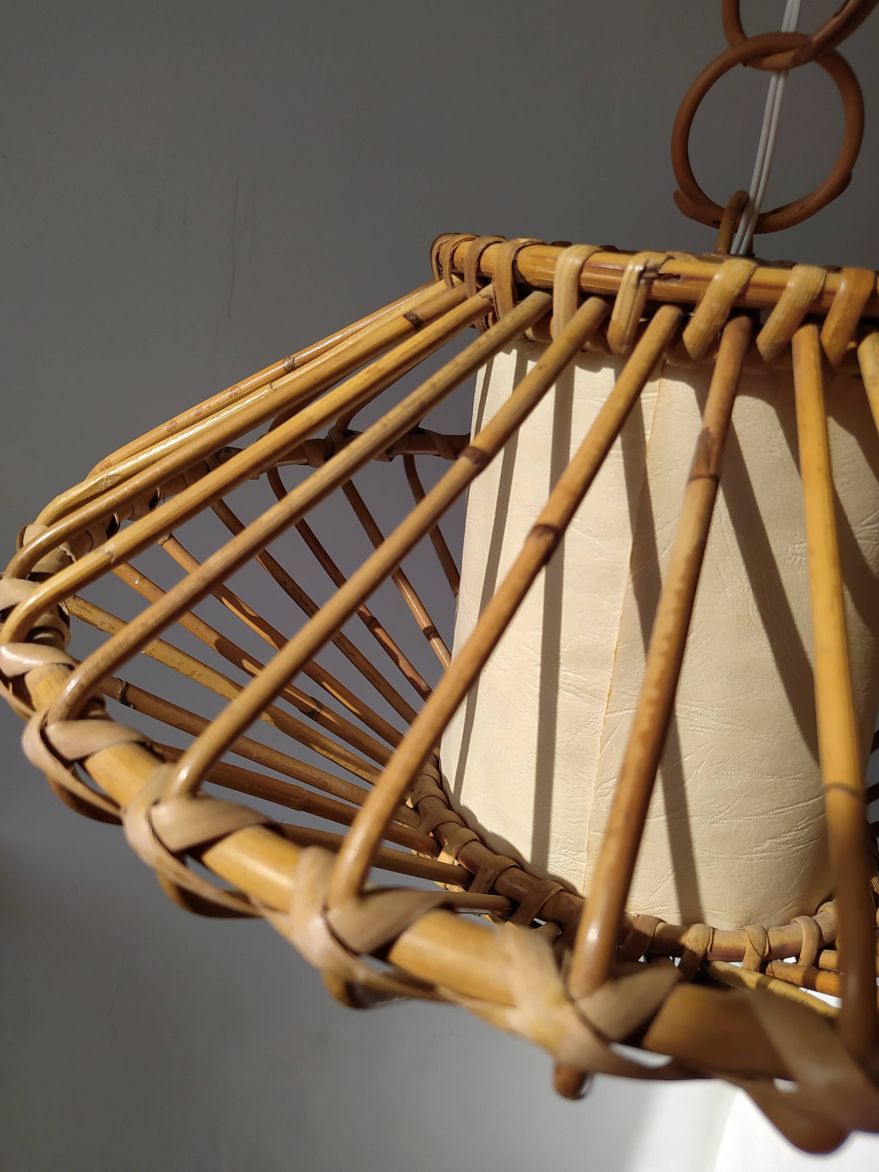 Suspension en rotin vintage