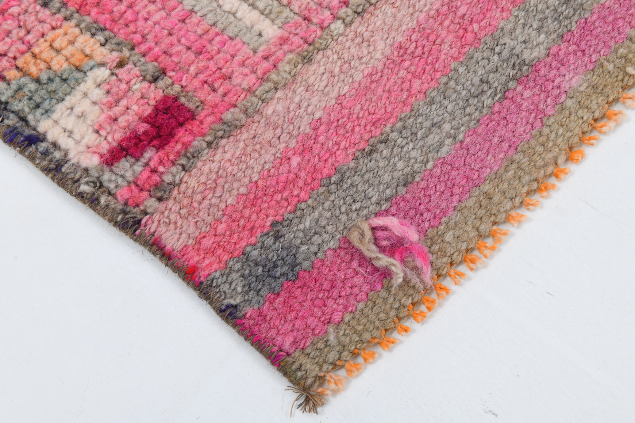 3x11 shades of pink vintage runner rug, 94x346cm