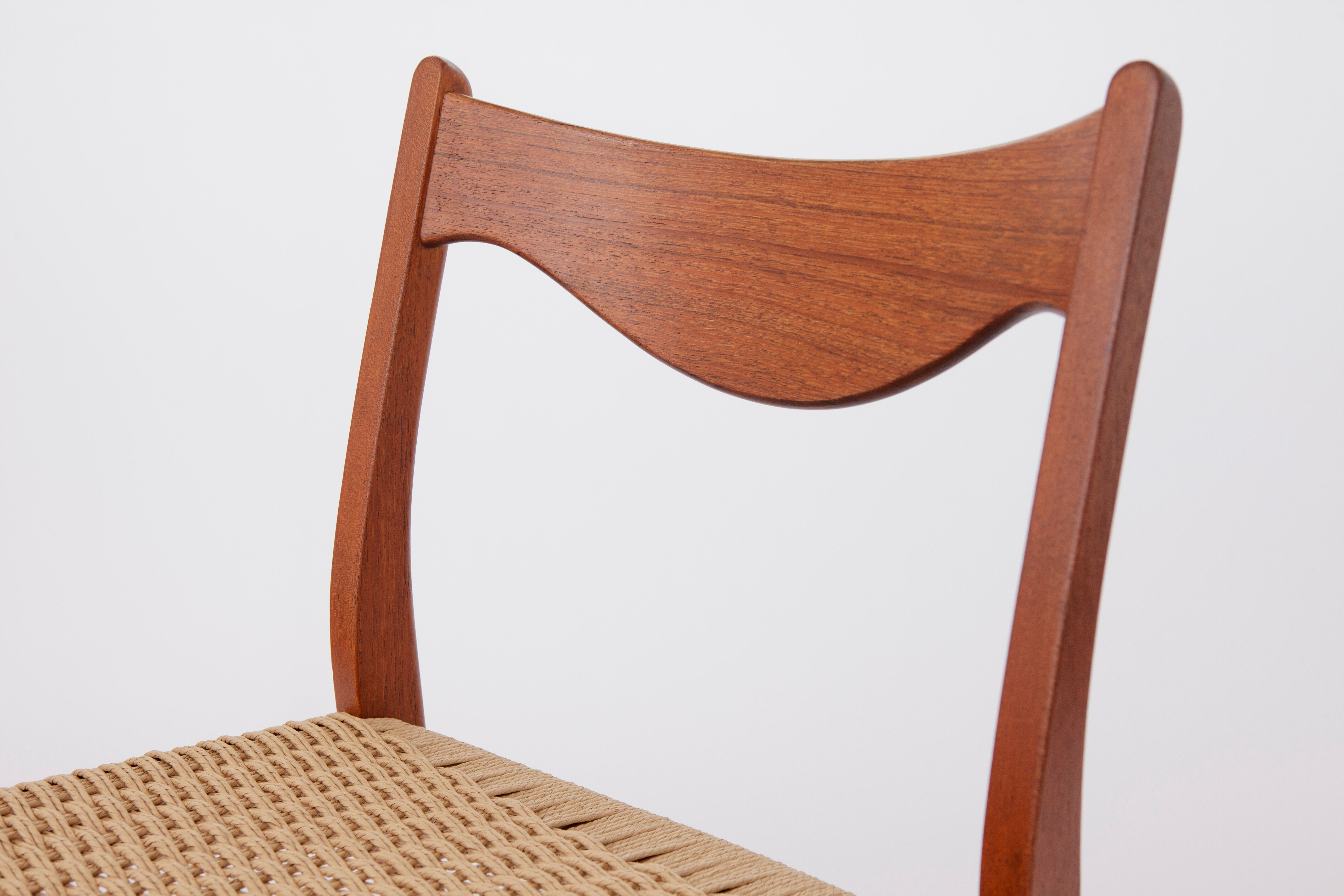 2 Arne Wahl Iversen dining chairs Denmark 60s-70s