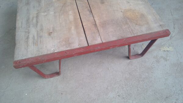 Table basse palette sncf métal design industriel vintage