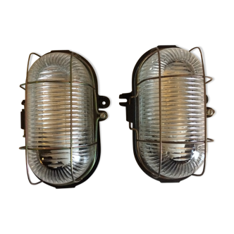 Lot of 2 industrial wall lamps