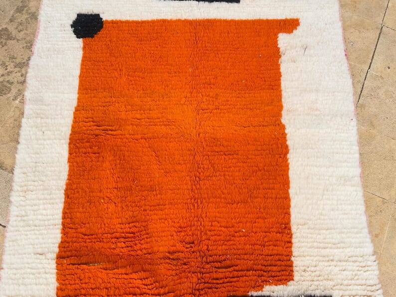 Traditional hand-woven Beni Ouraine rug, size 150 x 250 cm