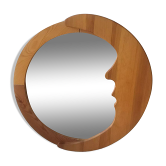 Round moon-shaped pine mirror