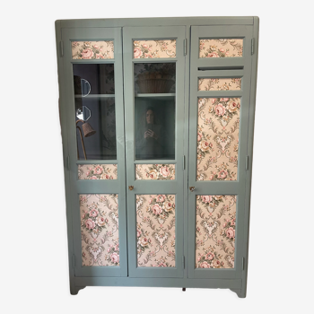 Carpeted glass cabinet