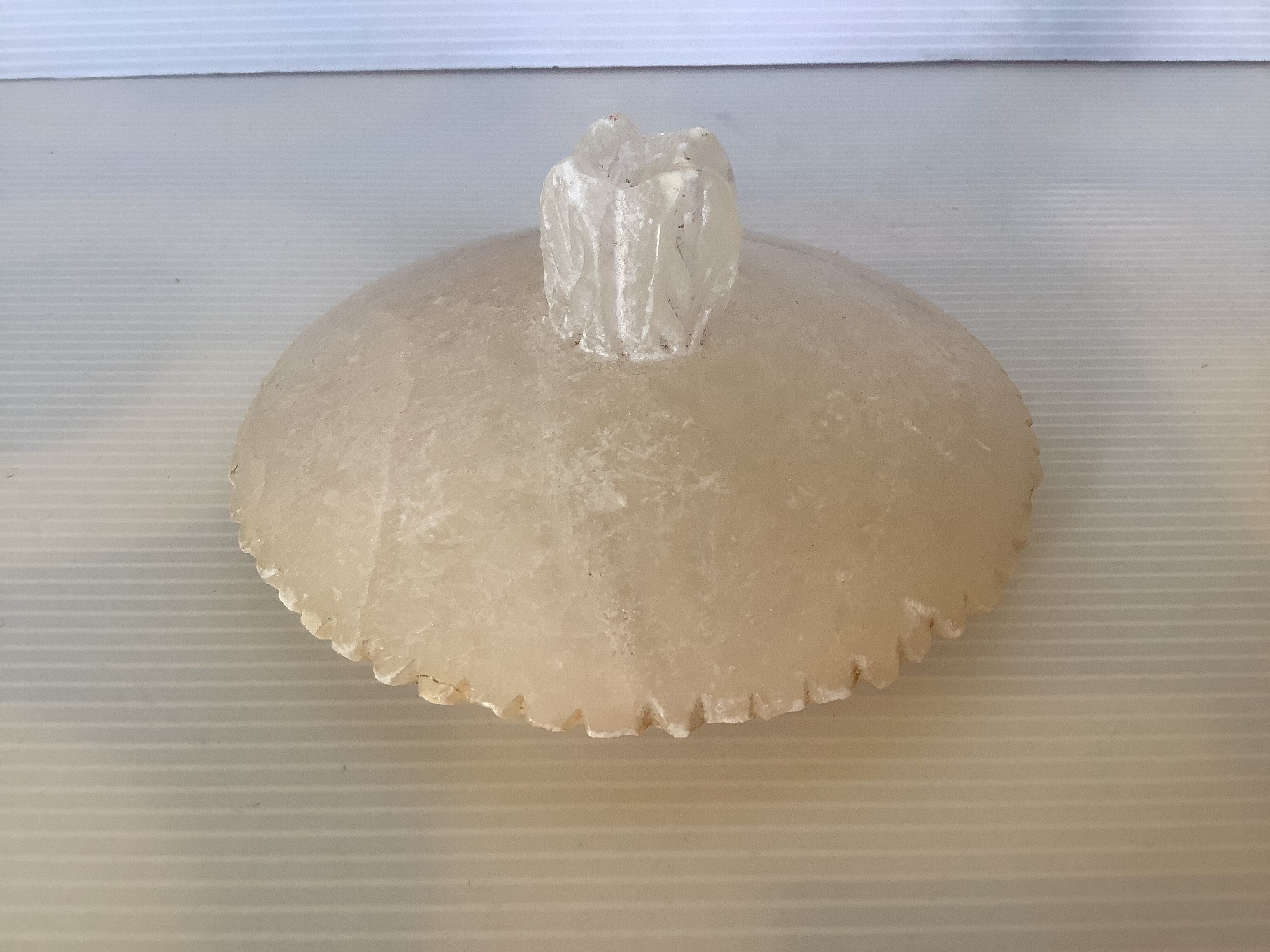 Alabaster box serrated edge