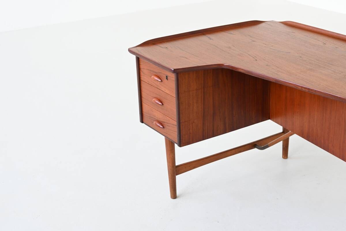 Peter Løvig Nielsen boomerang writing desk in teak Løvig Denmark 1960