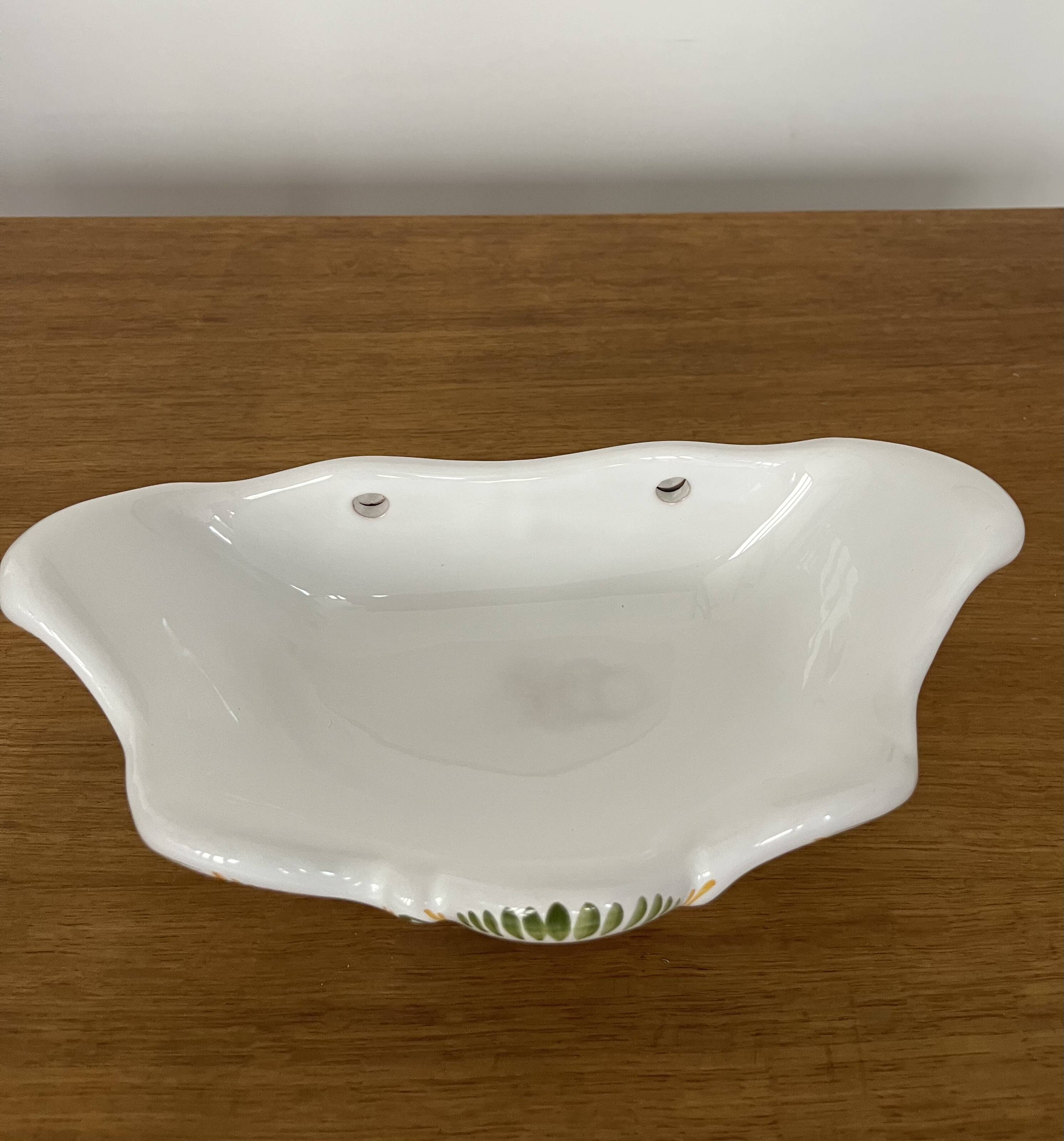 XL wall-mounted soap dish signed Moustiers