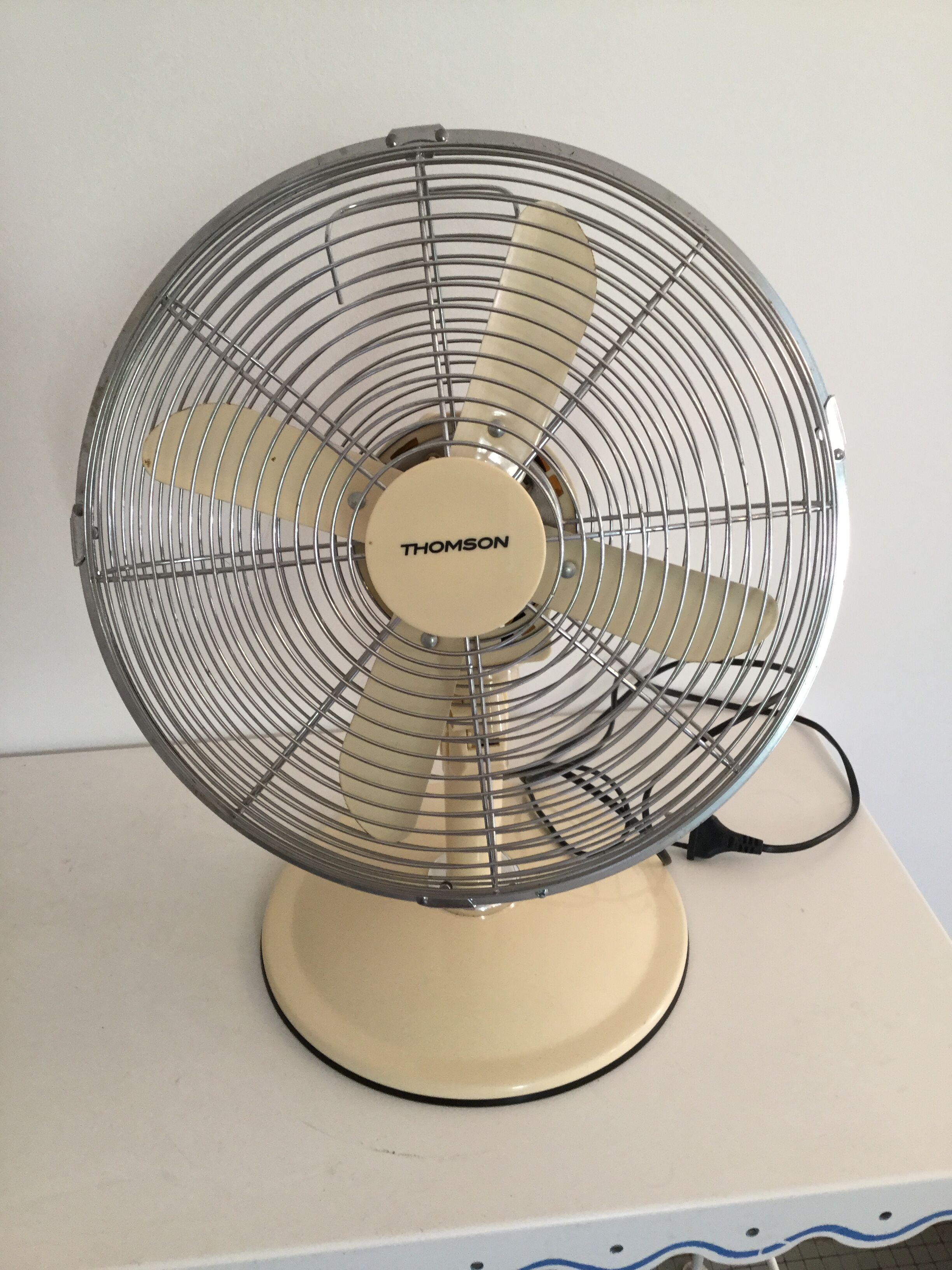 Retro table fan