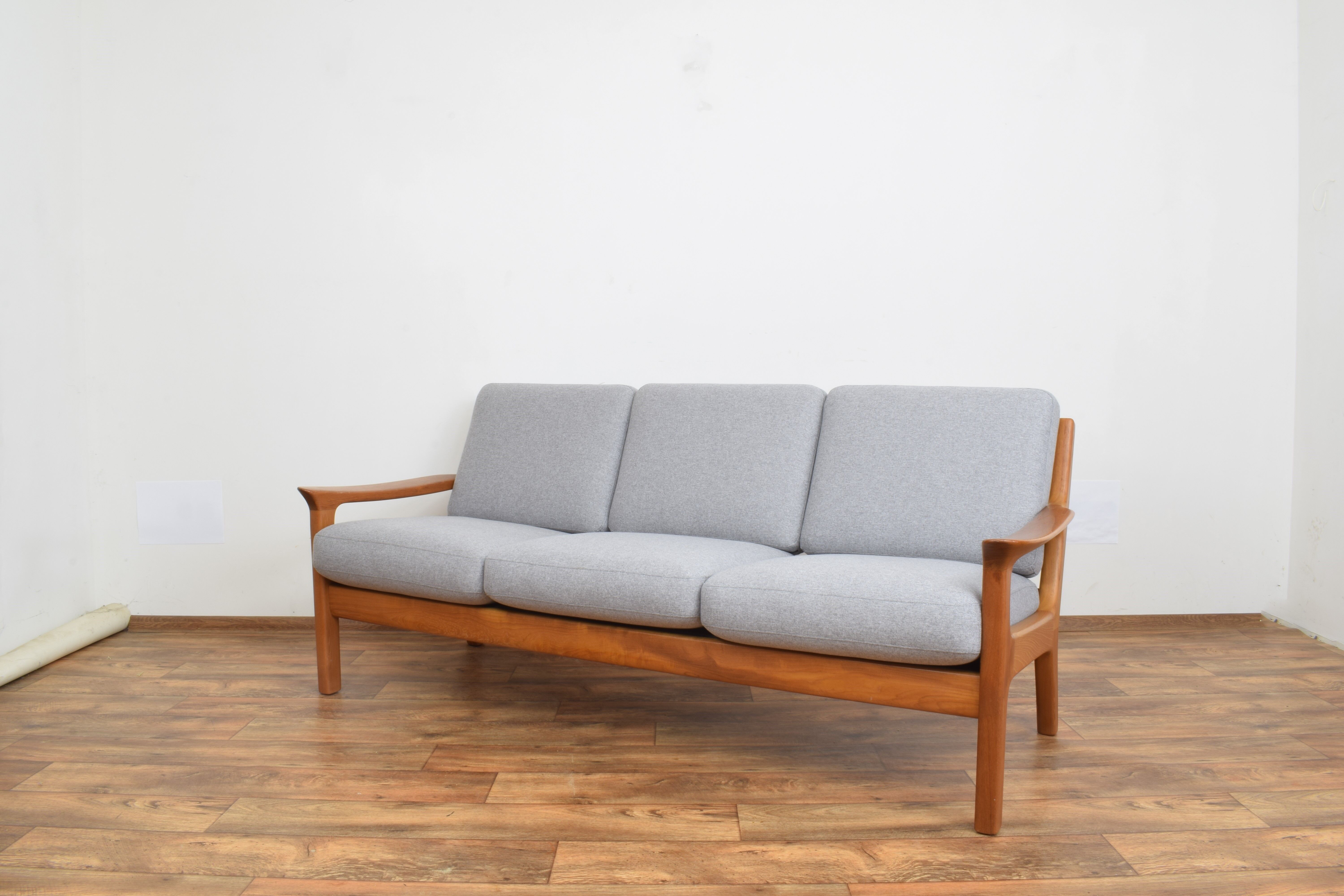 Mid-century danish teak sofa by Juul Kristensen, 1960s