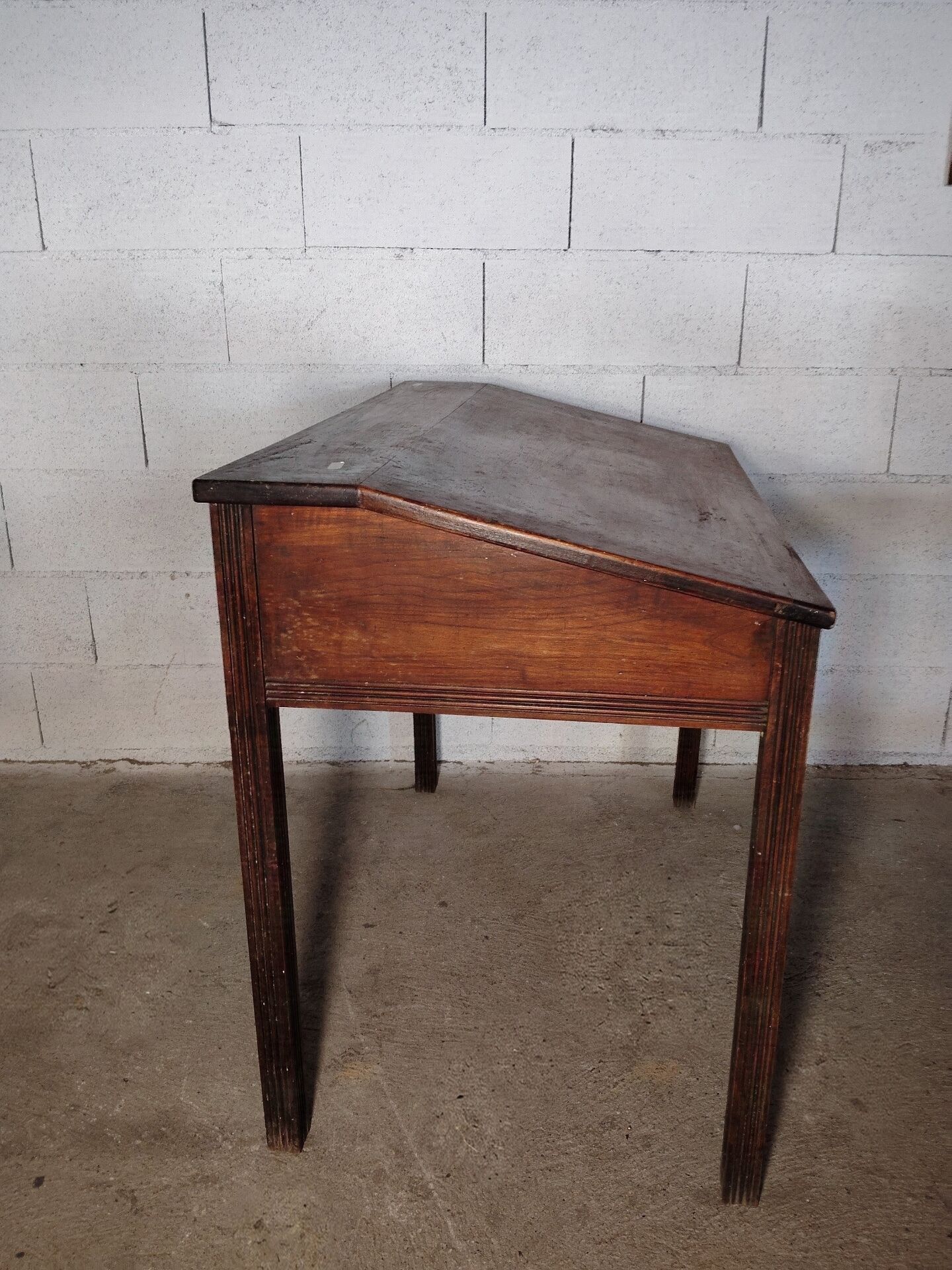 Antique Writing Desk in Solid Wood Louis XVI Style