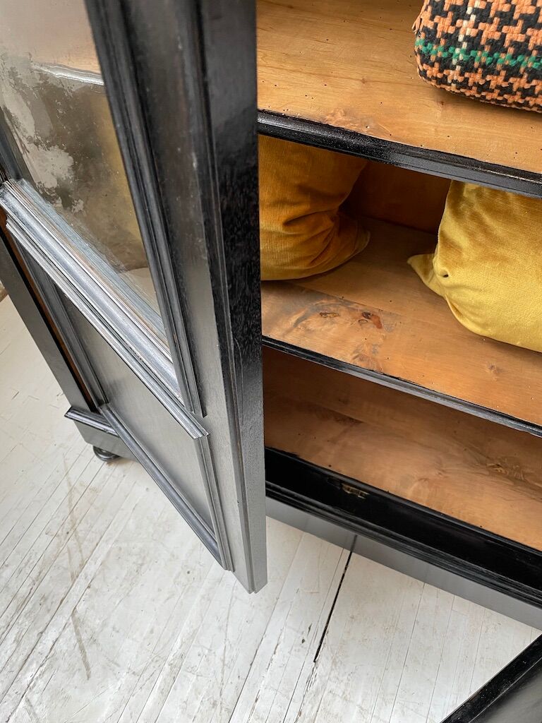 Napoleon 3 walnut window glass cabinet