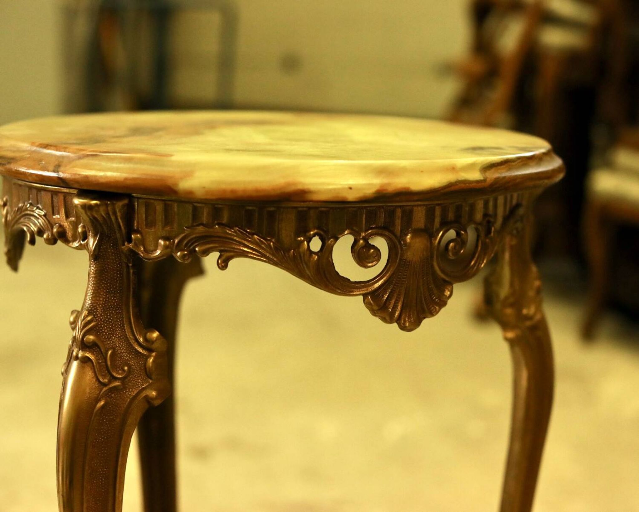 Antique gilded rococo gueridon with 2 onyx tops – Napoleon III