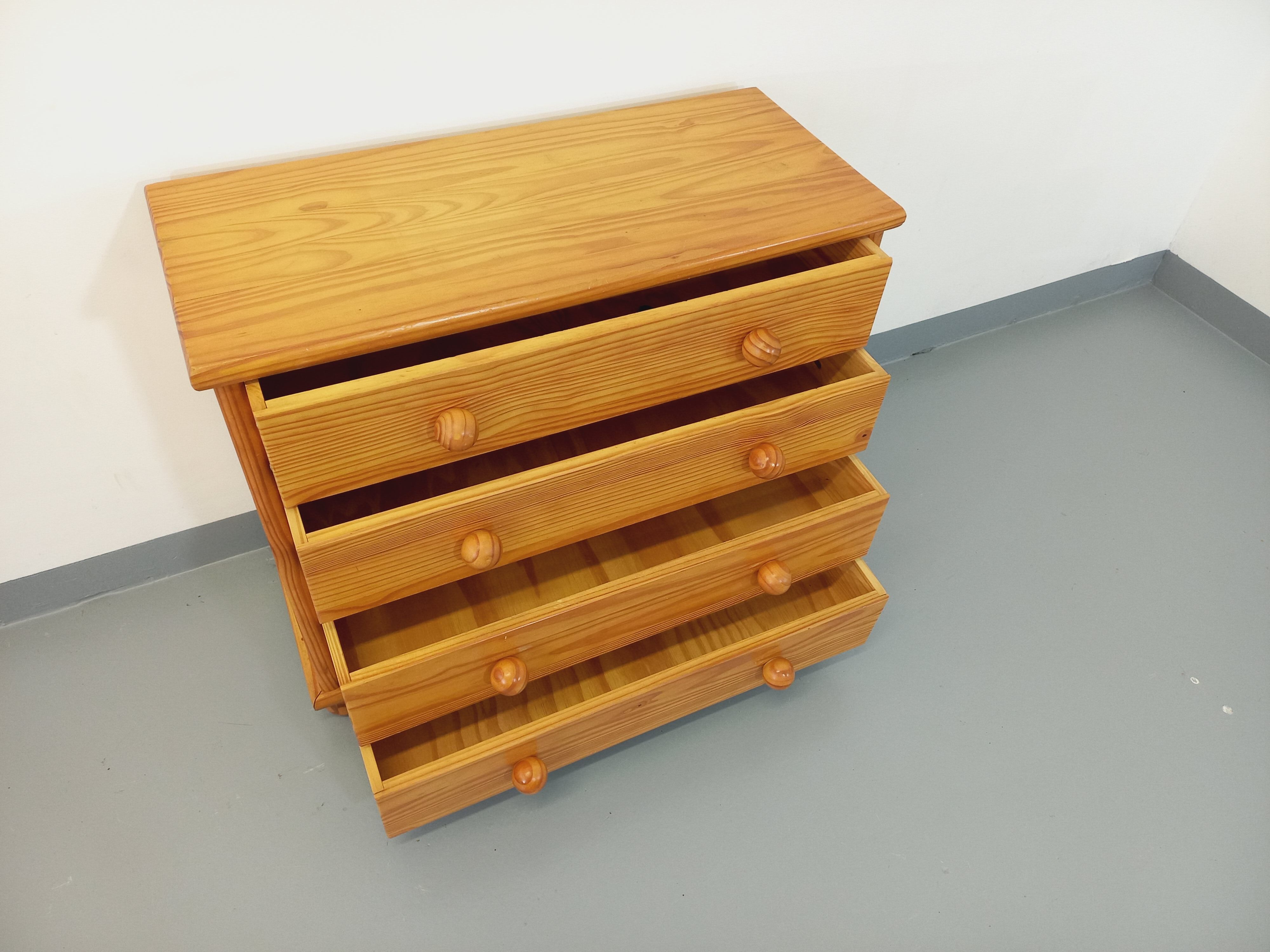 Commode en pin vintage des années 70