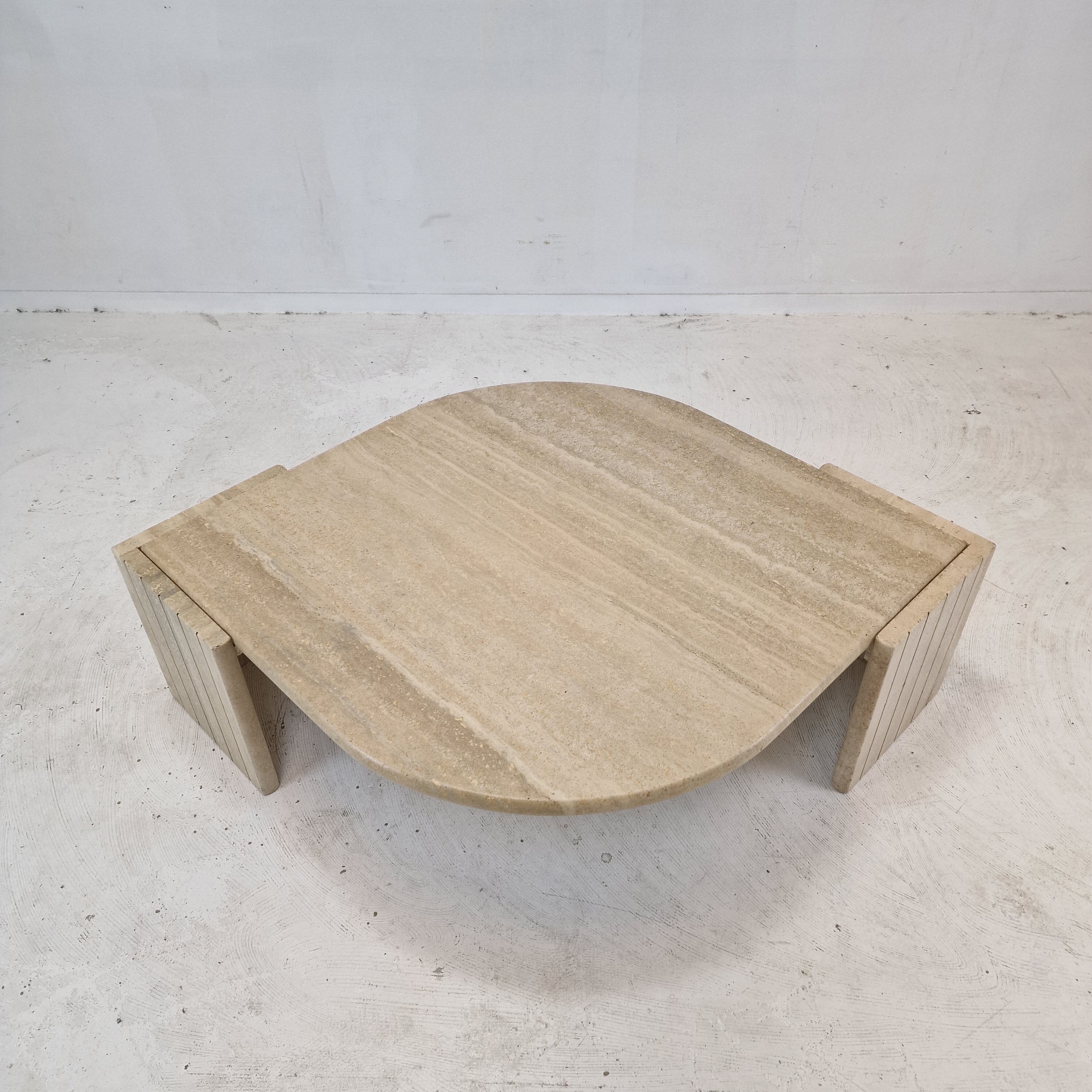 Italian Coffee Table in Travertine, 1980s