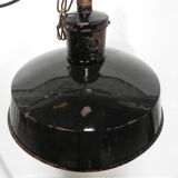 Industrial hanging lamp with enamelled shade