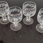 Set of 6 glasses on feet with water decoration grape and vine shoot