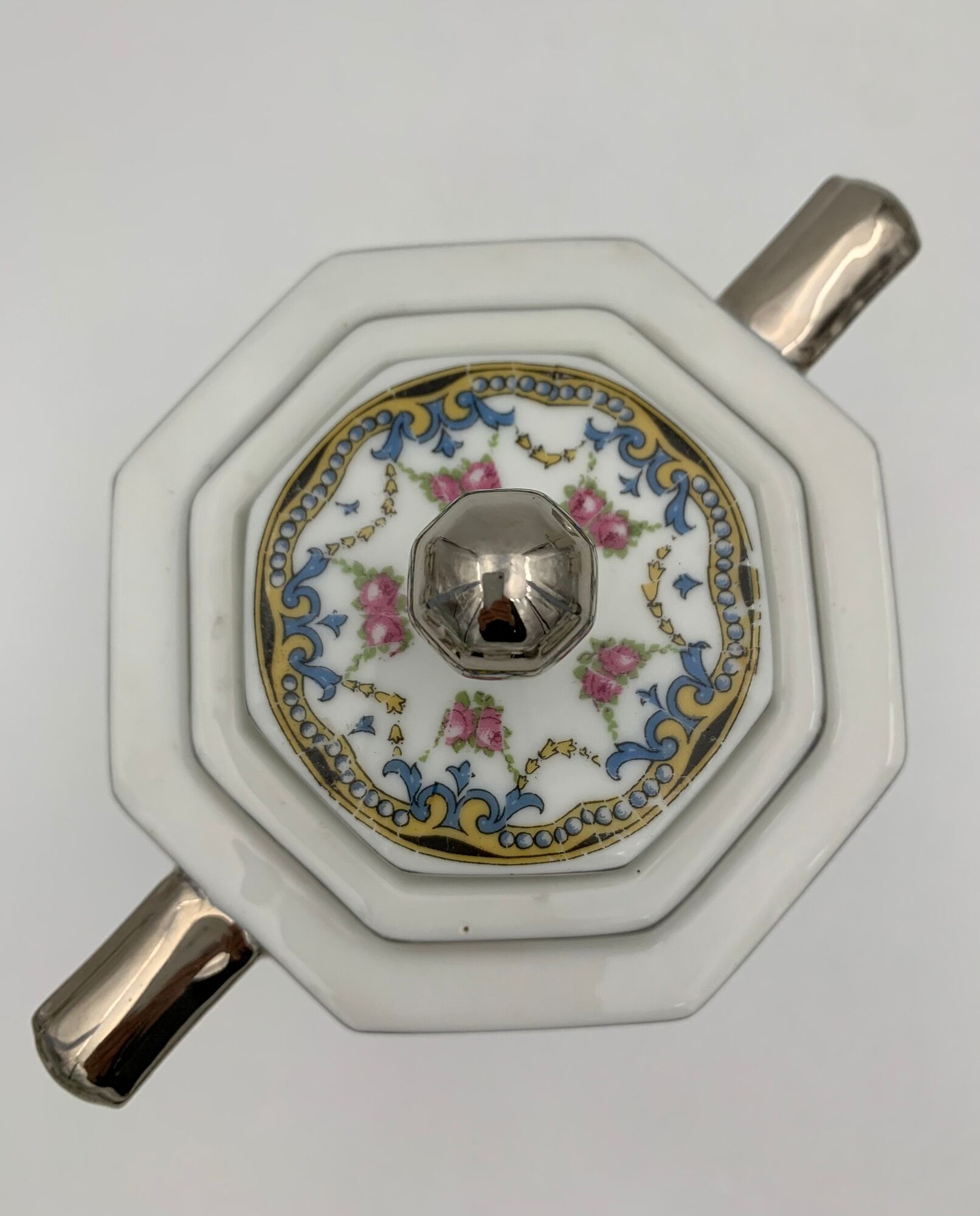 Large porcelain coffee service, 33 pieces, signed RAYNAUD - Cie Limoges - 1940s
