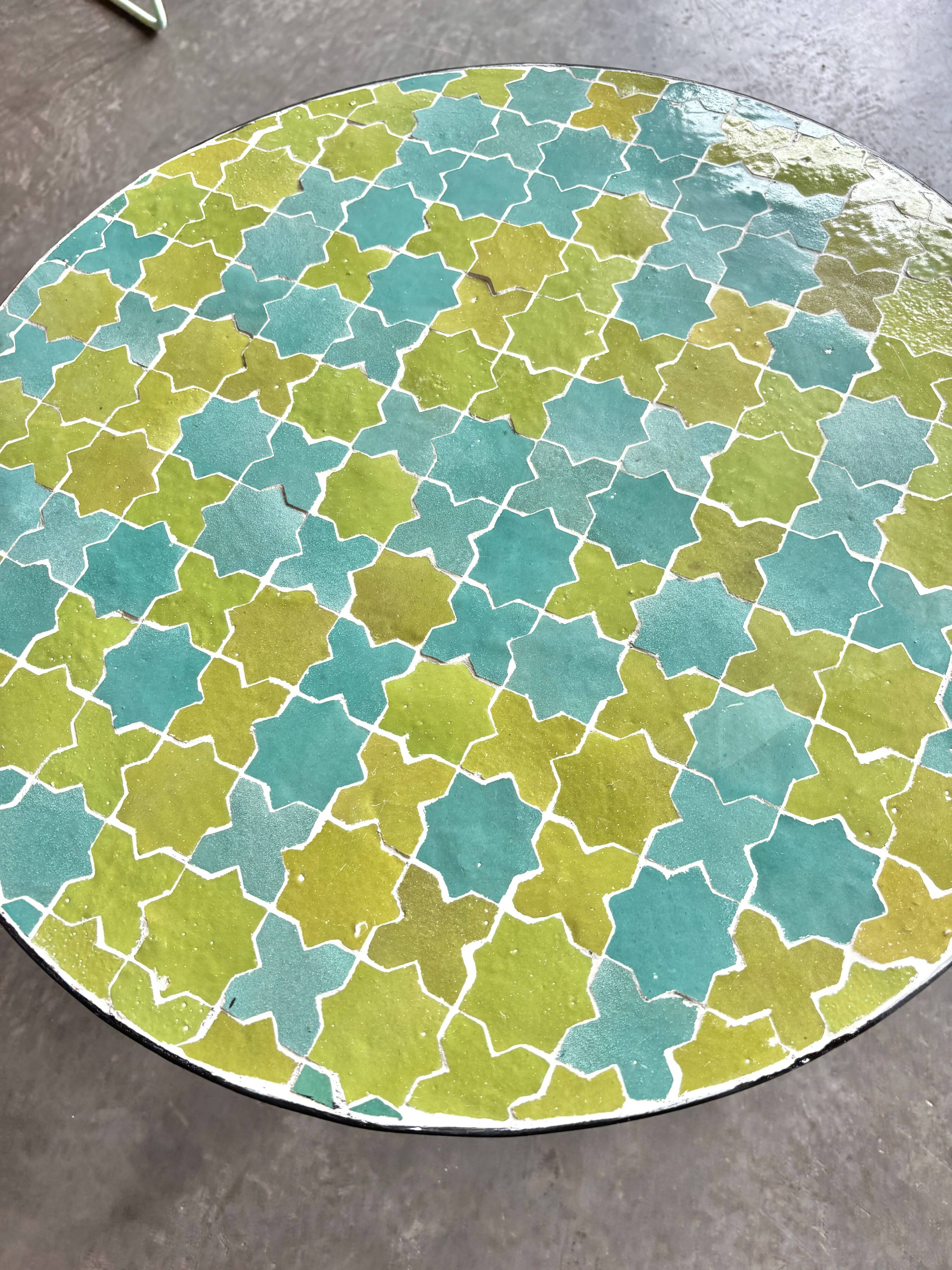 Table basse  ronde en zellige vert et turquoise 60 cm de diamètres