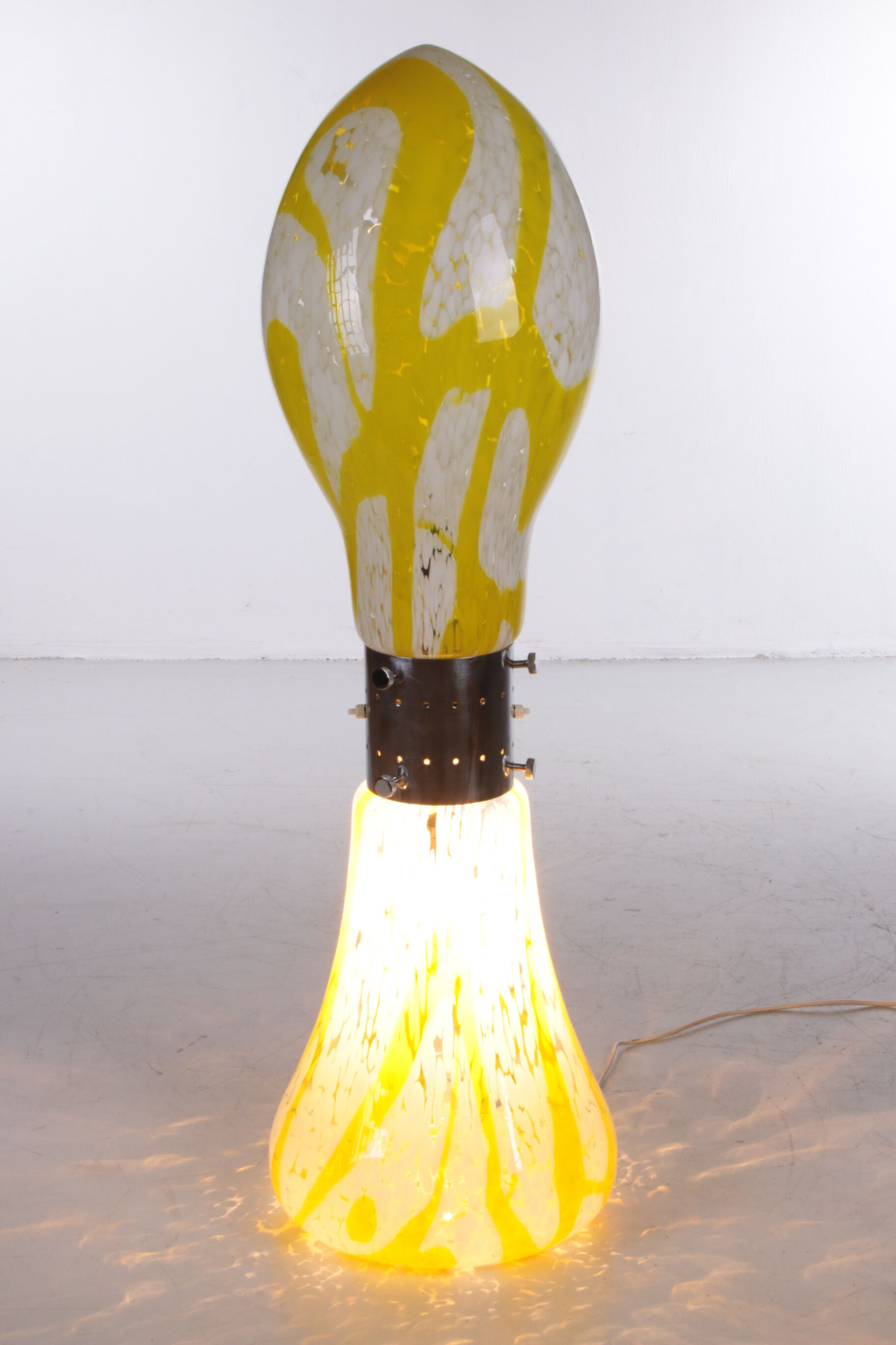 Carlo Nason model Lipstick Design Floor Lamp, Made by Mazzega Italy.
