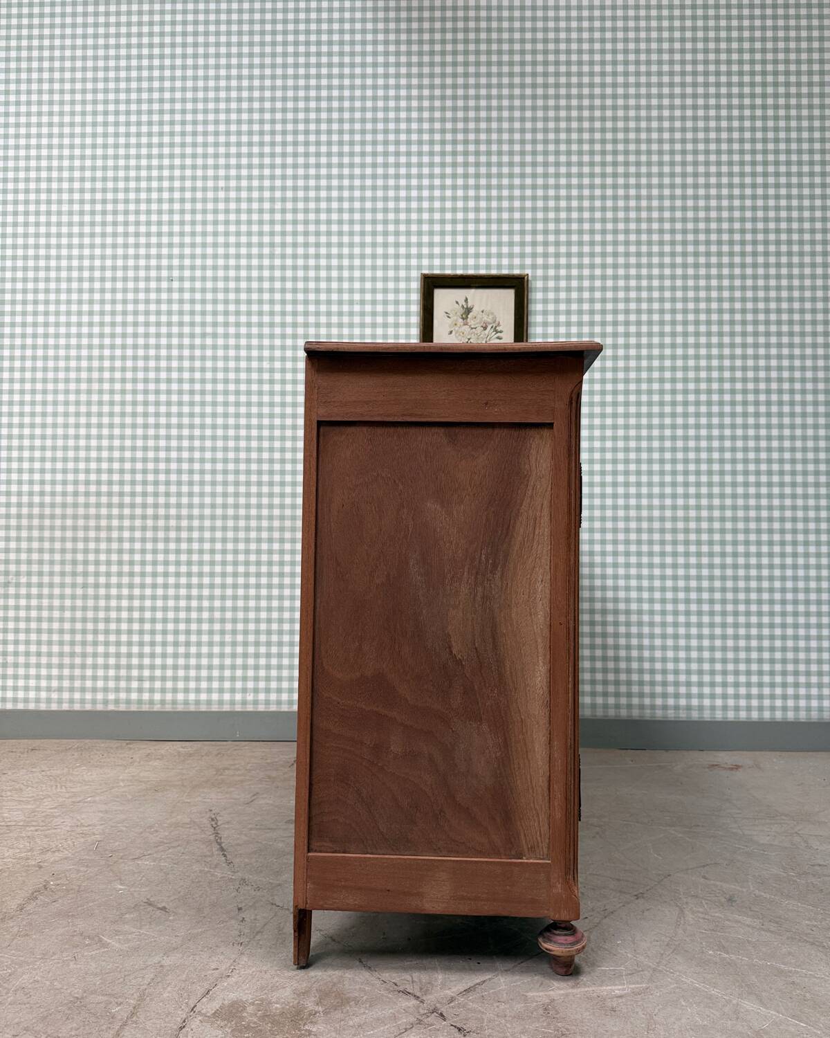Vintage buffet (renovated)
