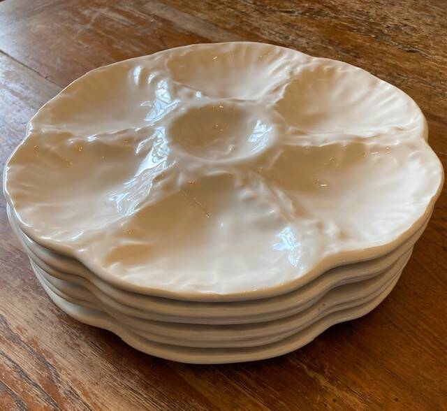 Lot oyster plates