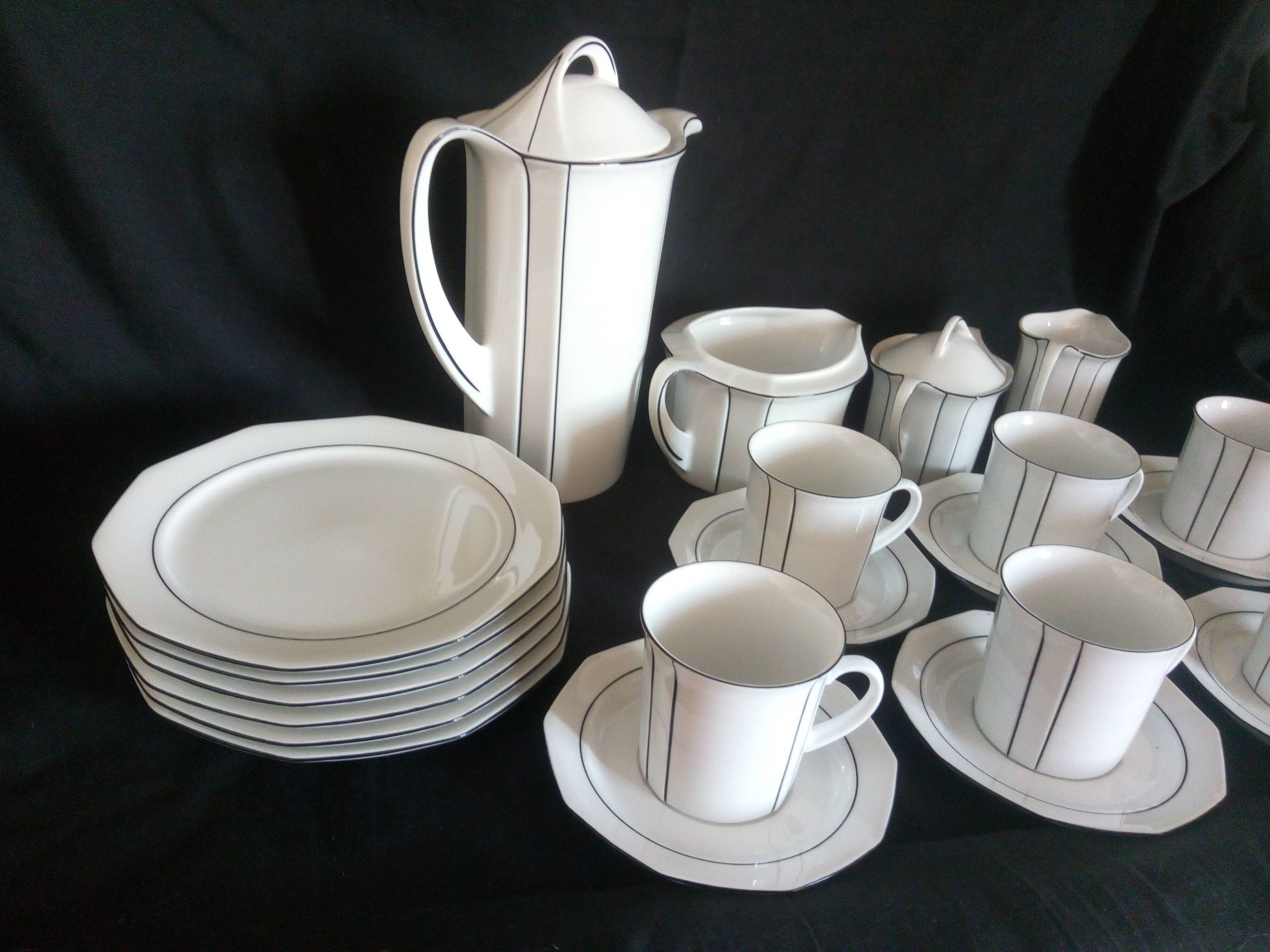 Art Deco coffee service for 6 people in porcelain Winterling Marktleuthen Bavaria (22 pieces)