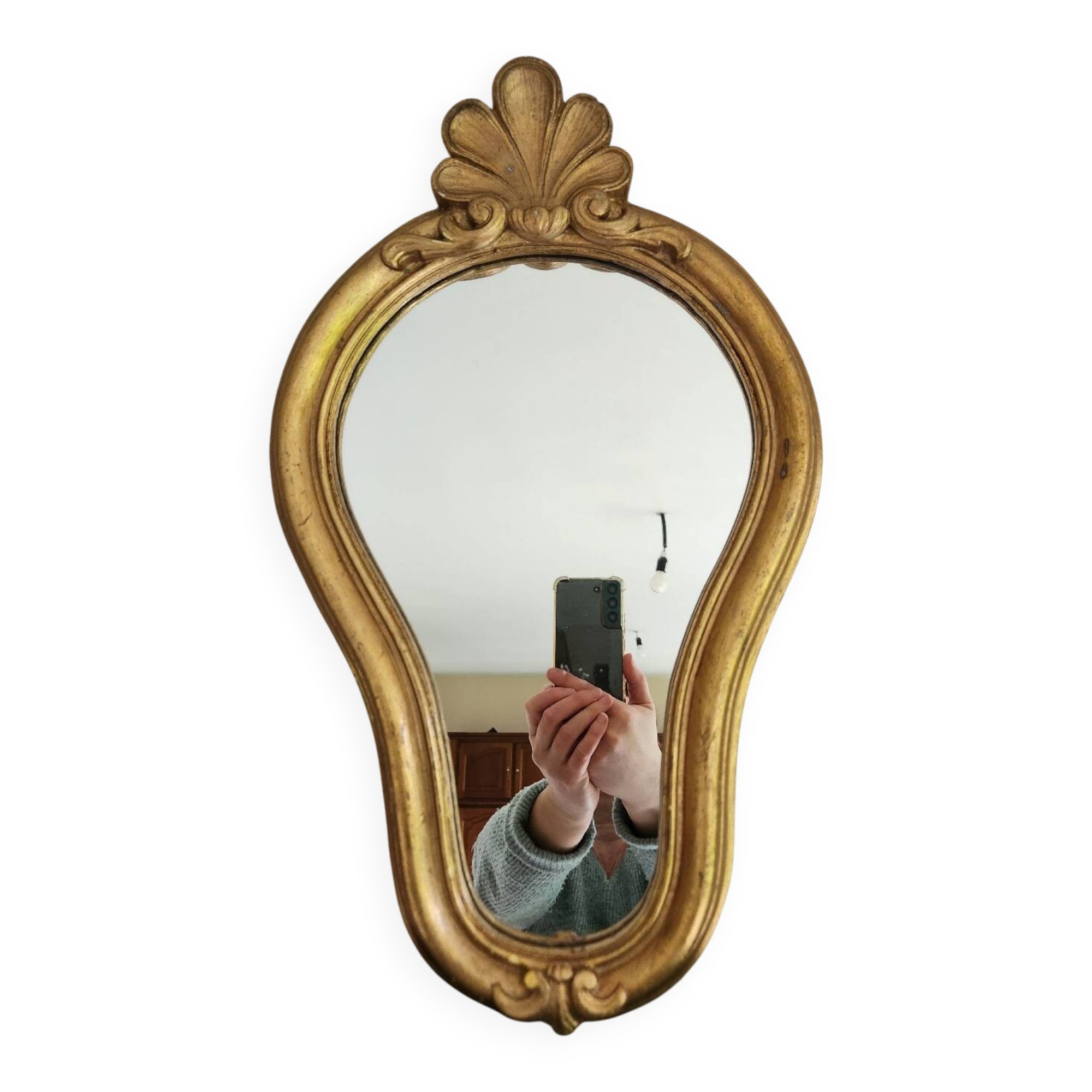 Crested mirror