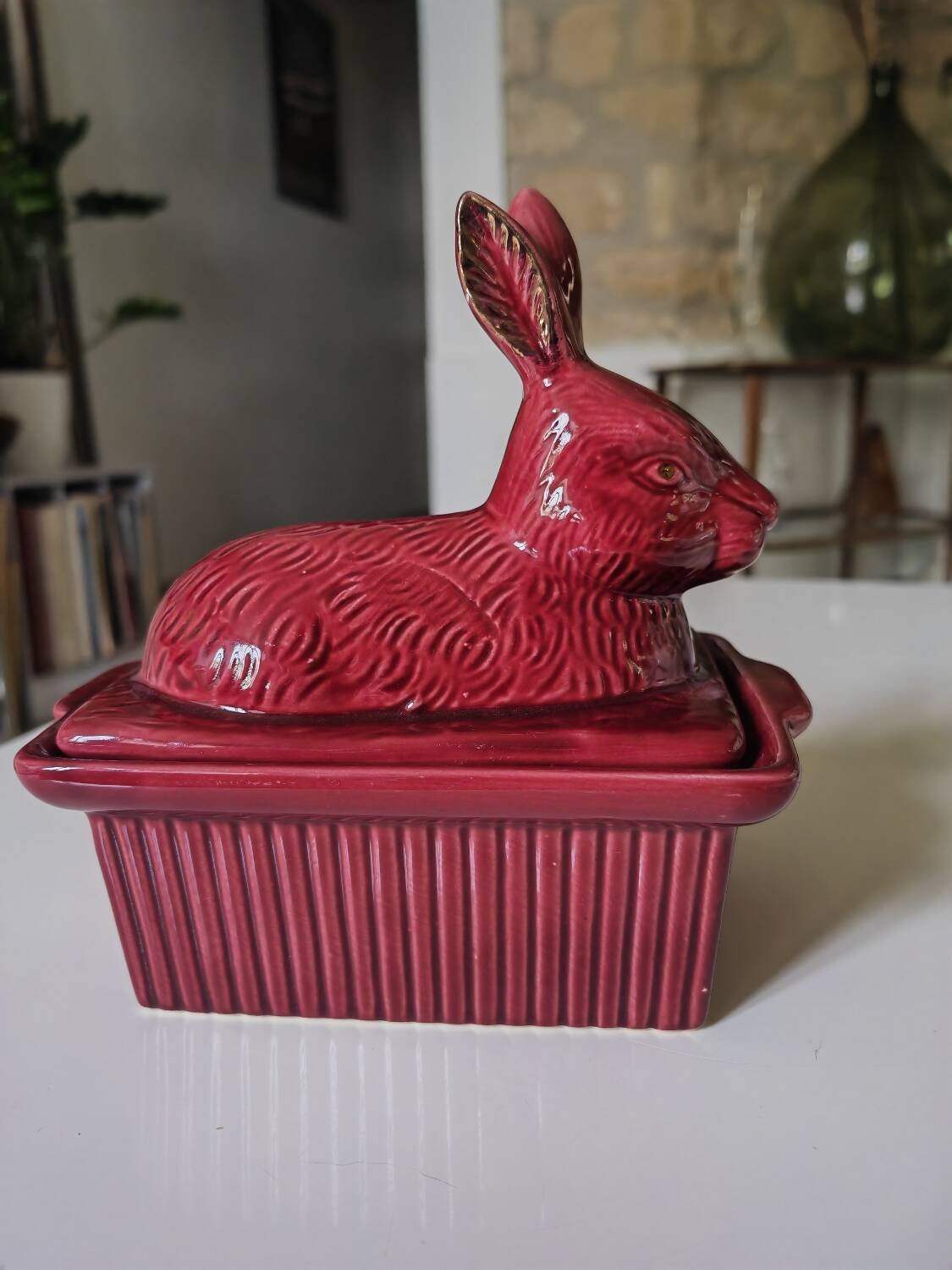 Ceramic rabbit box