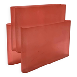 Space age pink plastic magazine rack, Giotto Stoppino, Kartell 1970s