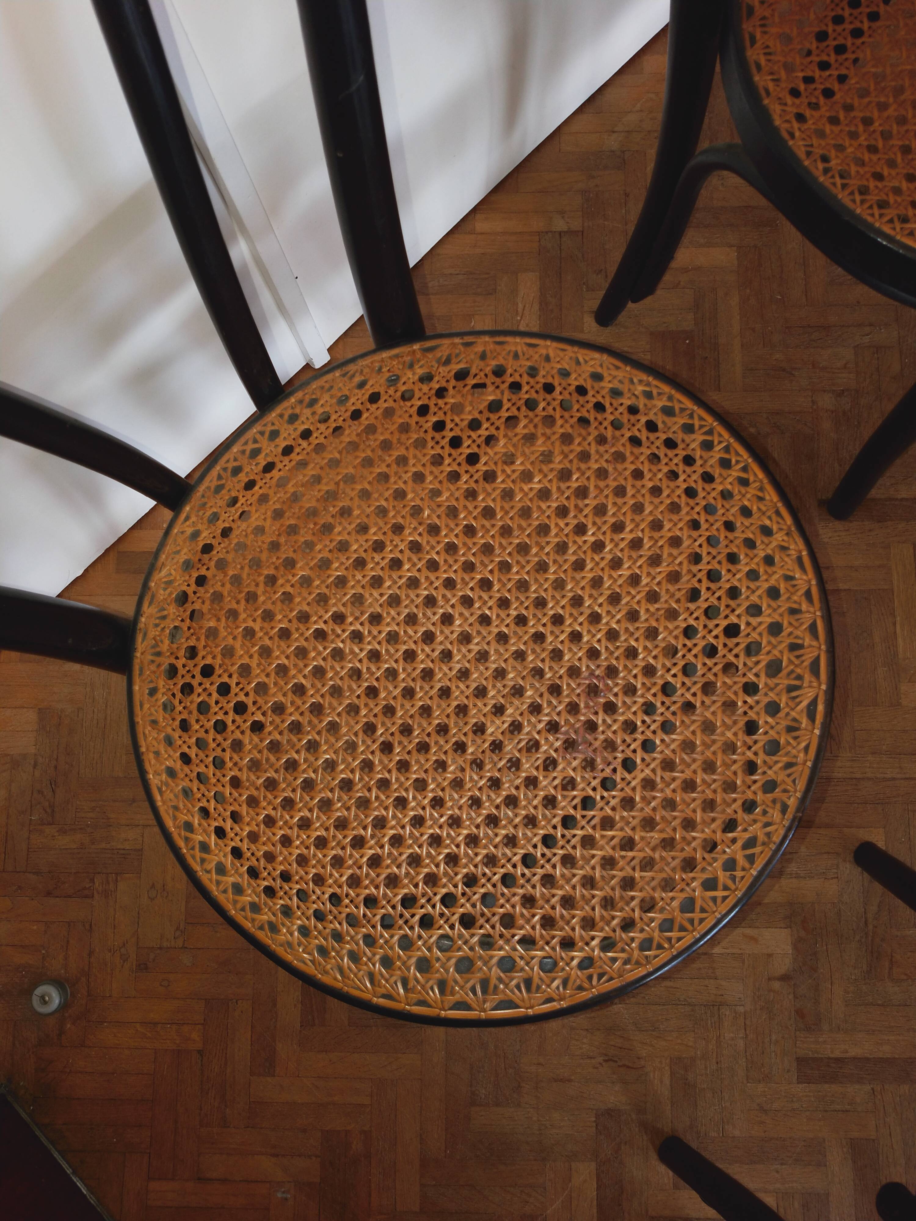 Lot of Thonet FMG chairs No.18