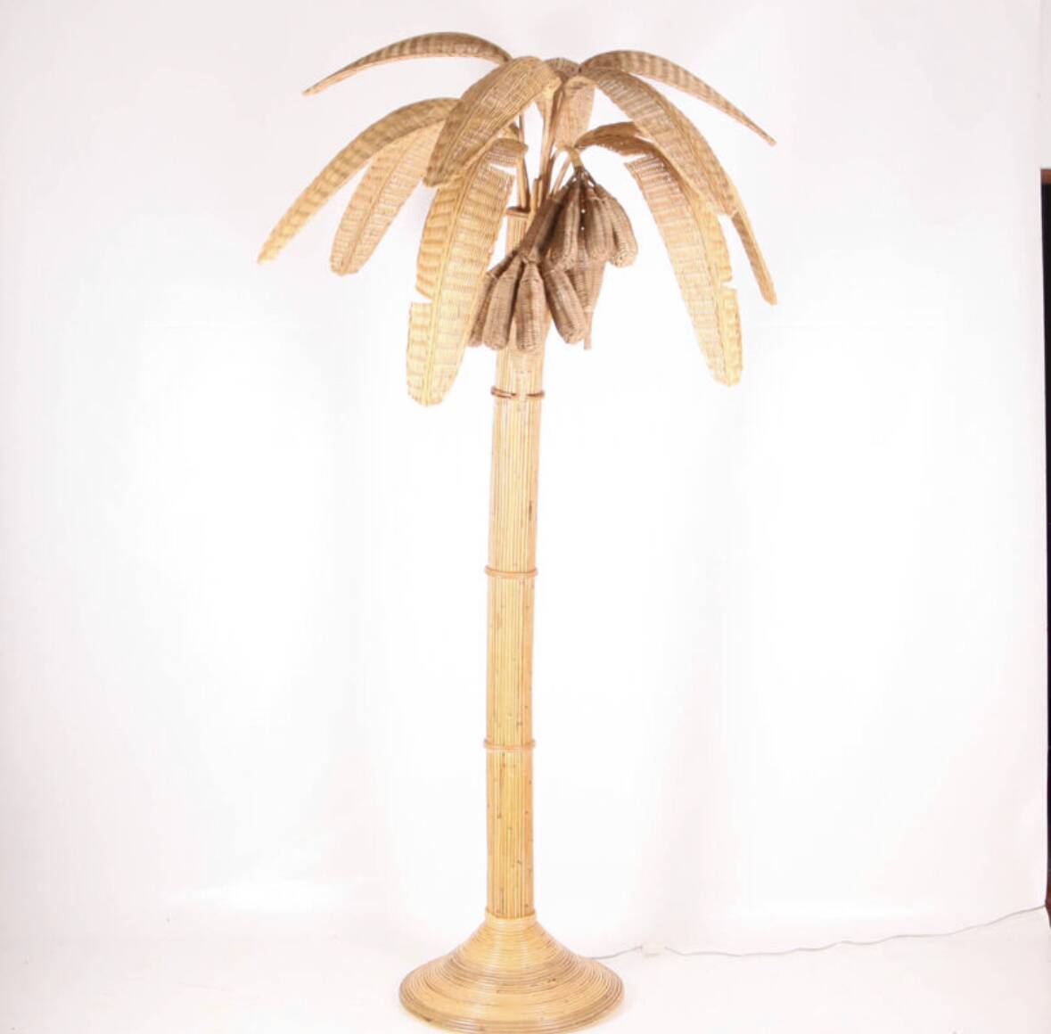 Lampadaire « bananier » en rotin