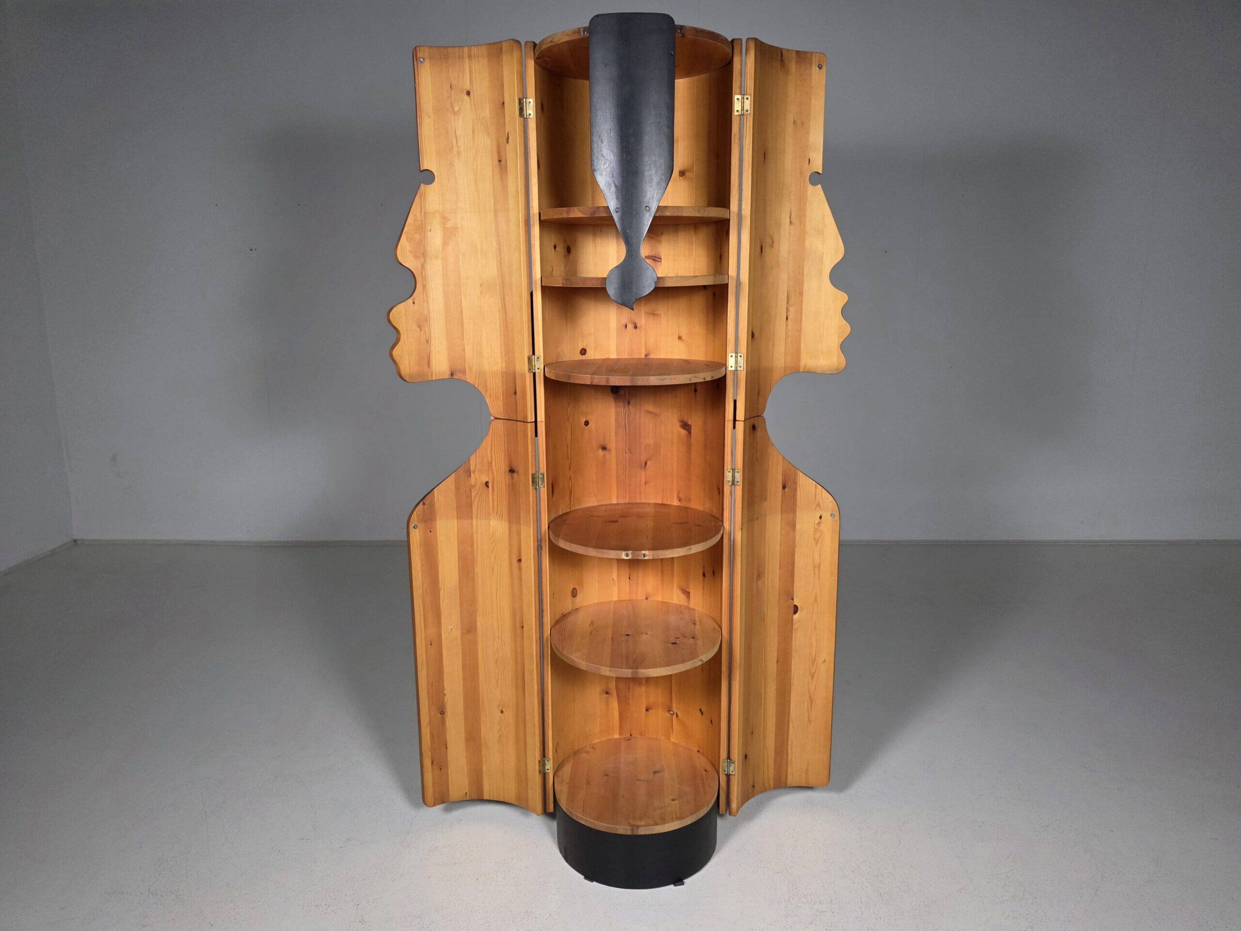 Peter Opsvik “Passion” Cylindra armoire en pin, Norvège, 1986