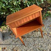 Table de chevet en mélaniné