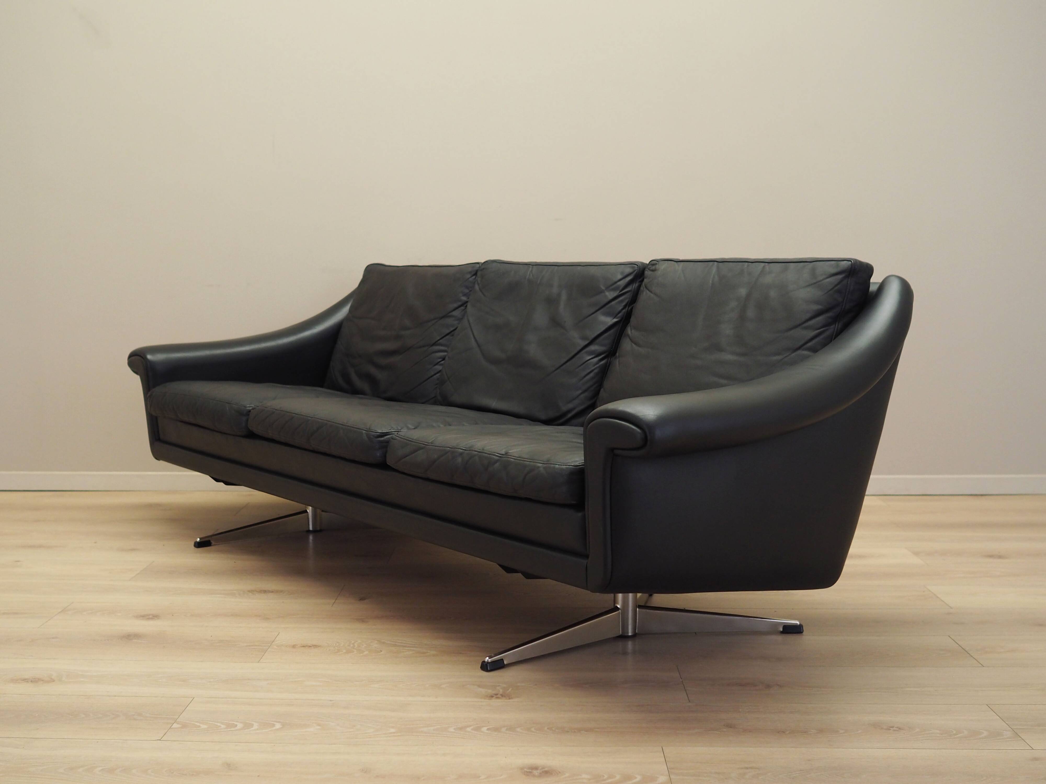 Black leather sofa, Danish design, 1960s, manufacturer: Eran Møbler, design